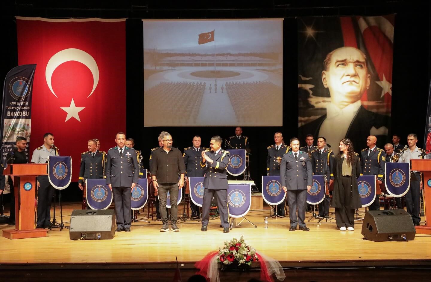 Ordu Millet El Ele konseri Kütahyada ilgi gördü