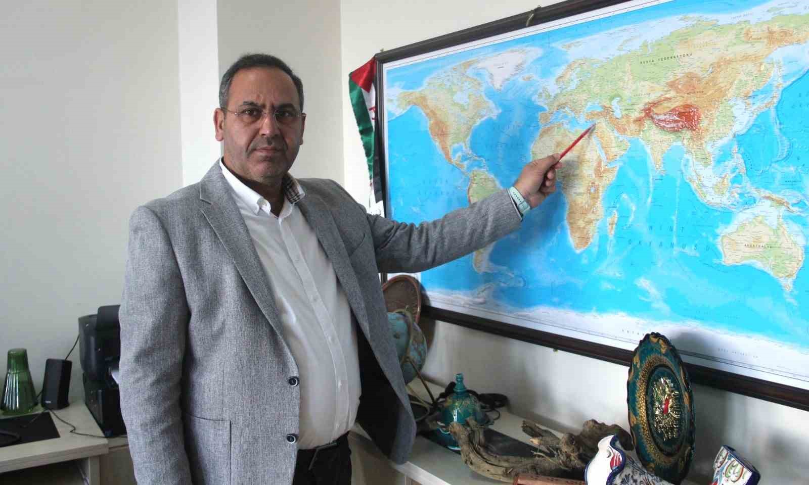 Şeyhanlıoğlu, Esadın terör örgütleri PYD ve DEAŞla ilişkilerini anlattı