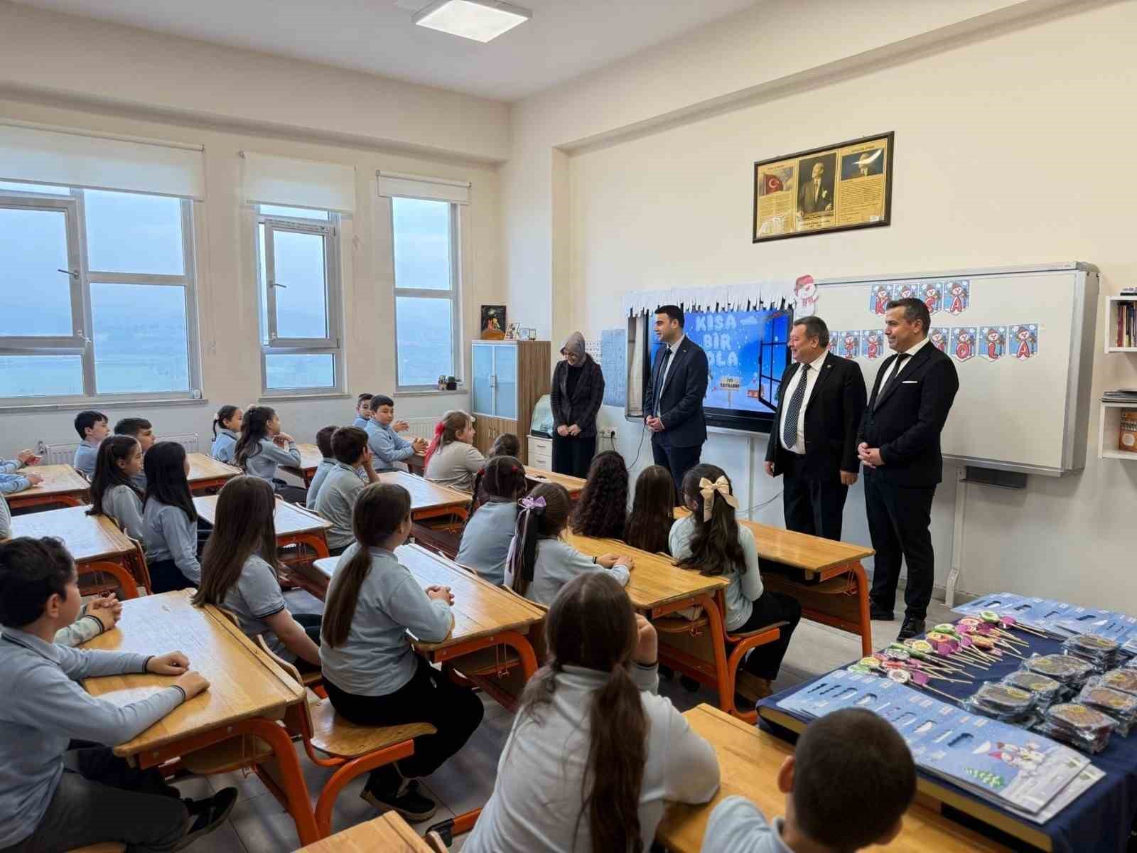 Osmanelinde 3 bin 213 öğrenci yarıyıl tatiline girdi