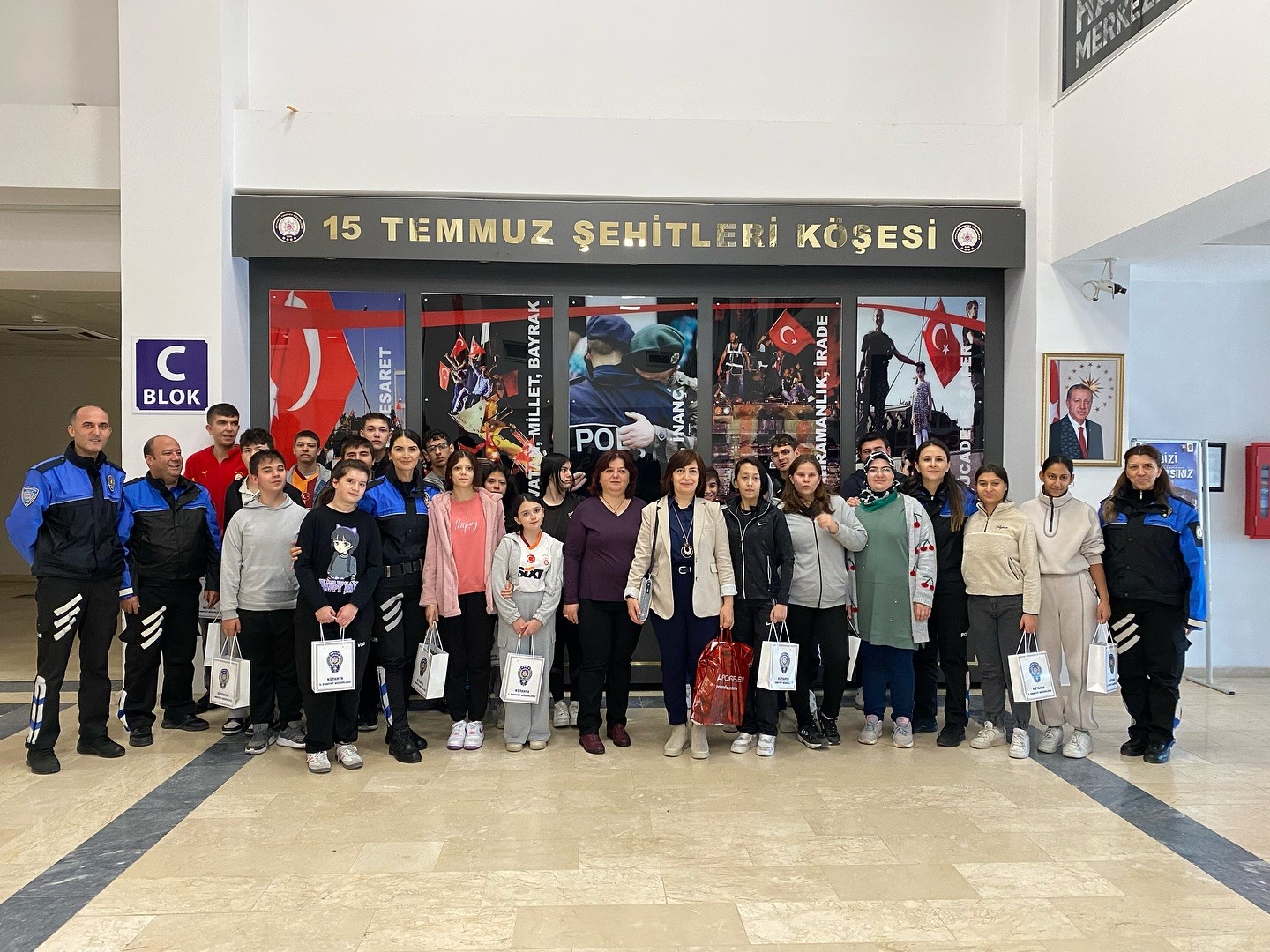 Özel kalplerden Kütahya İl Emniyet Müdürlüğüne anlamlı ziyaret