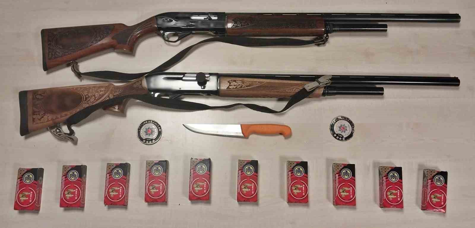 Polis bıçak taşıyan şahıslara 81 bin 510 TL para cezası kesti