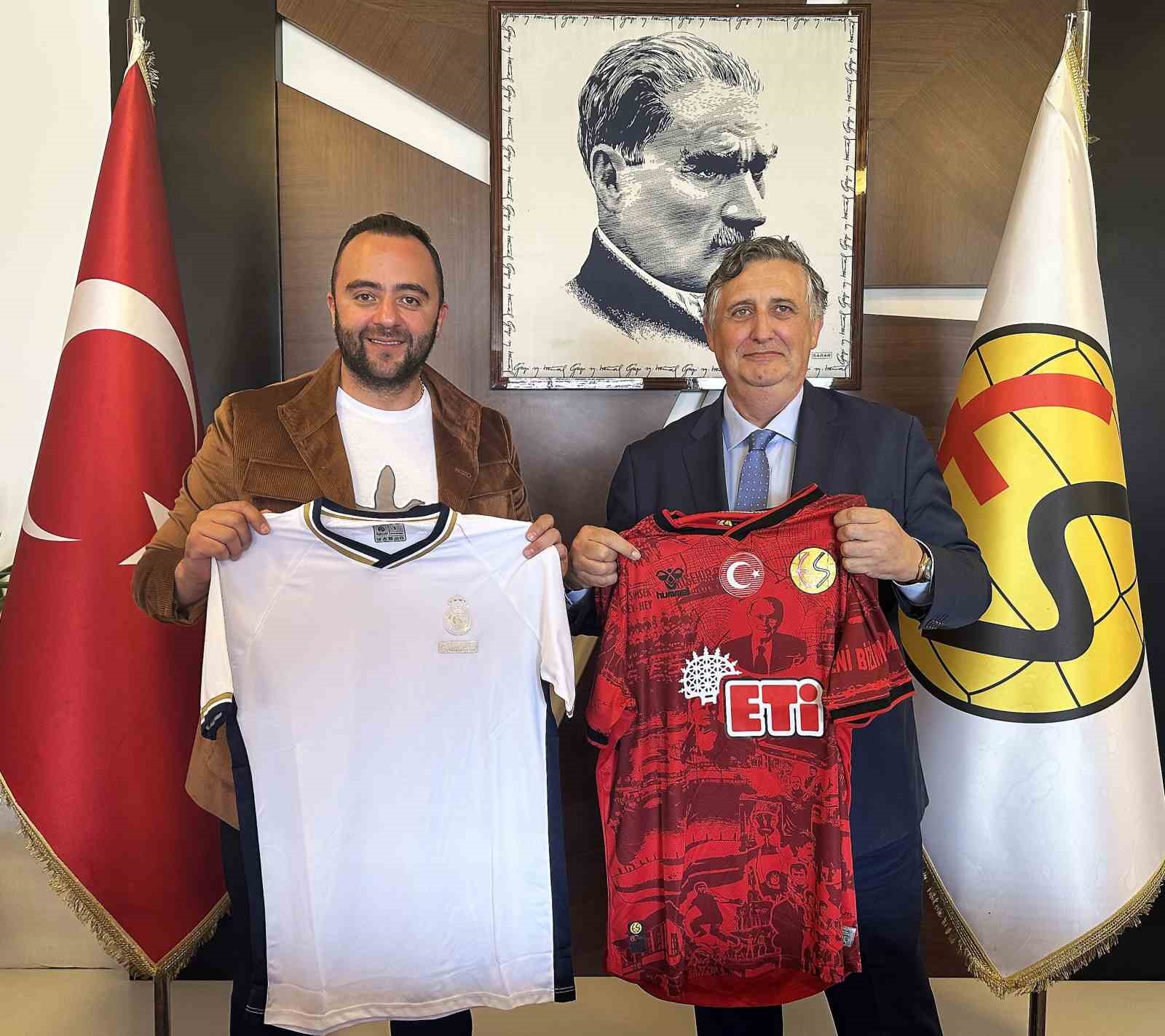 Real Madrid Vakfından Eskişehirspora ziyaret
