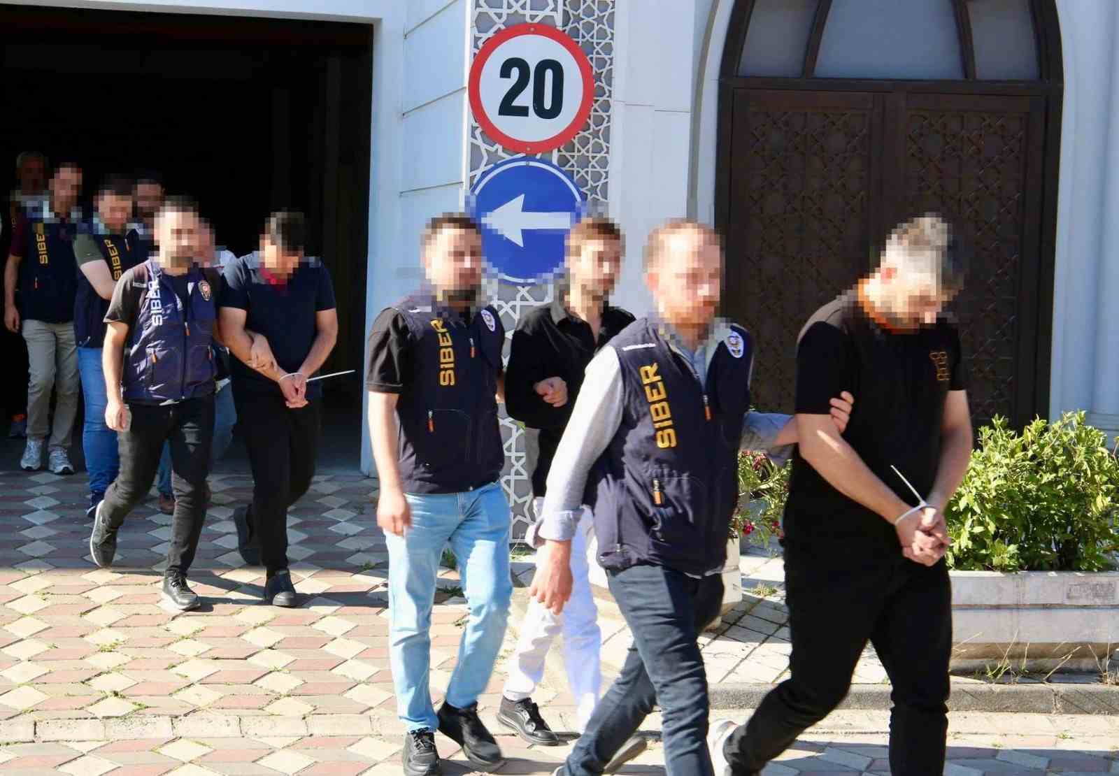 Sahte araç kiralama ilanları ile 1 milyon TLlik vurgun yaptılar