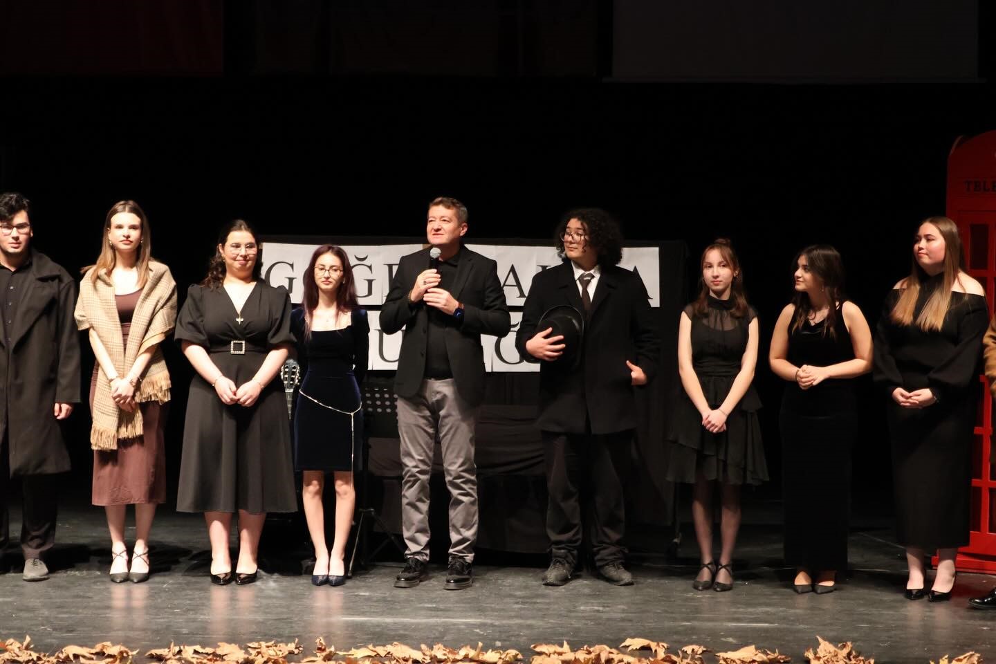 Şeyh Edebali Kongre Merkezinde şiir gecesi düzenlendi