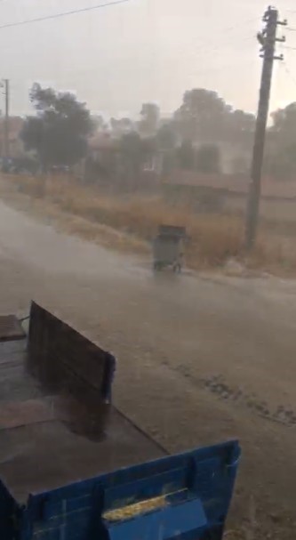 Seyitgazi'de ağustos ayında sağanak yağış
