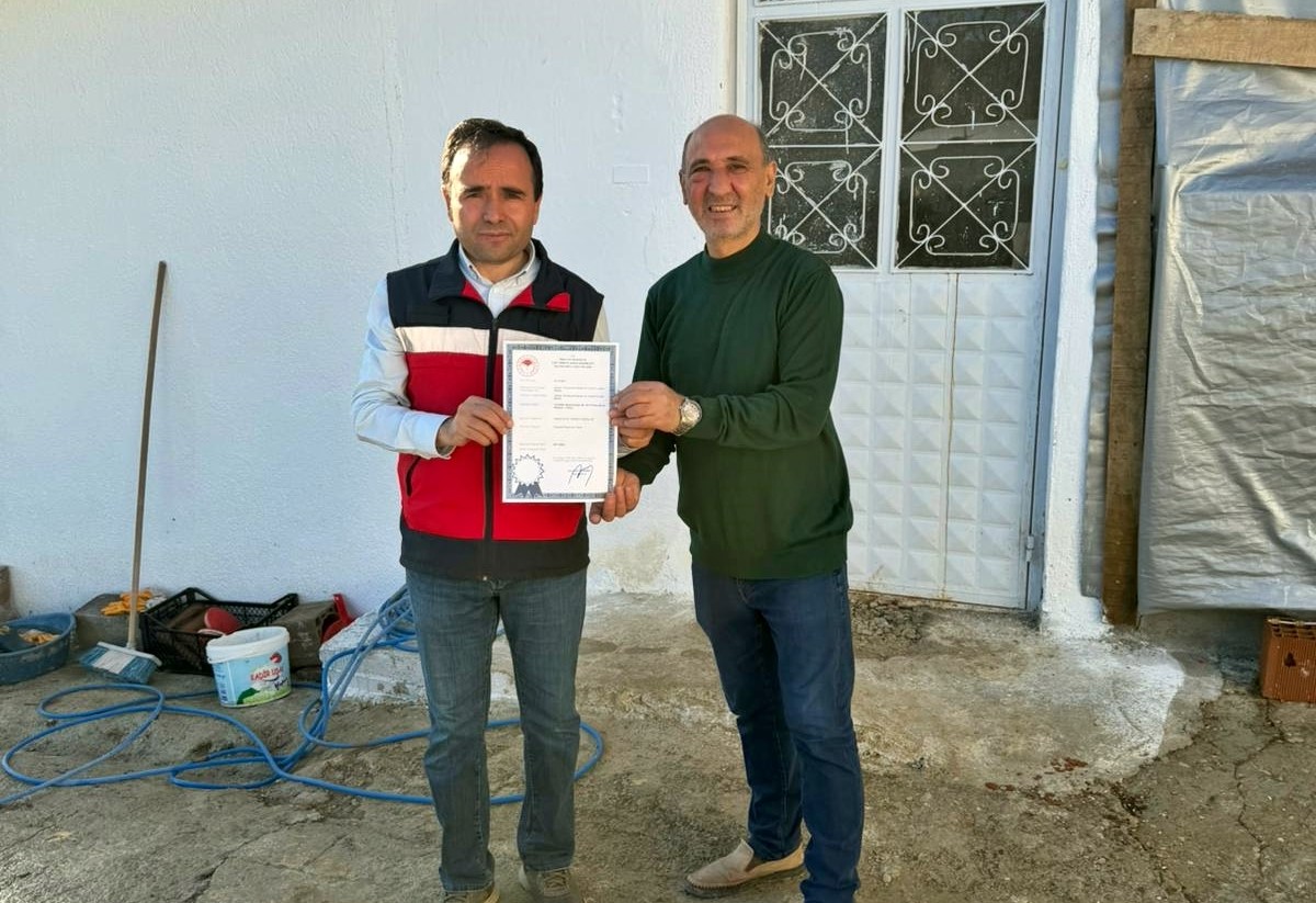 Simavda 12 bin tavuk kapasiteli işletmeye yumurta paketleme faaliyeti için onay belgesi