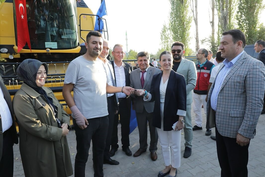 Tarıma dev yatırım; yüzde 70 hibe ile makine parkı hizmete girdi