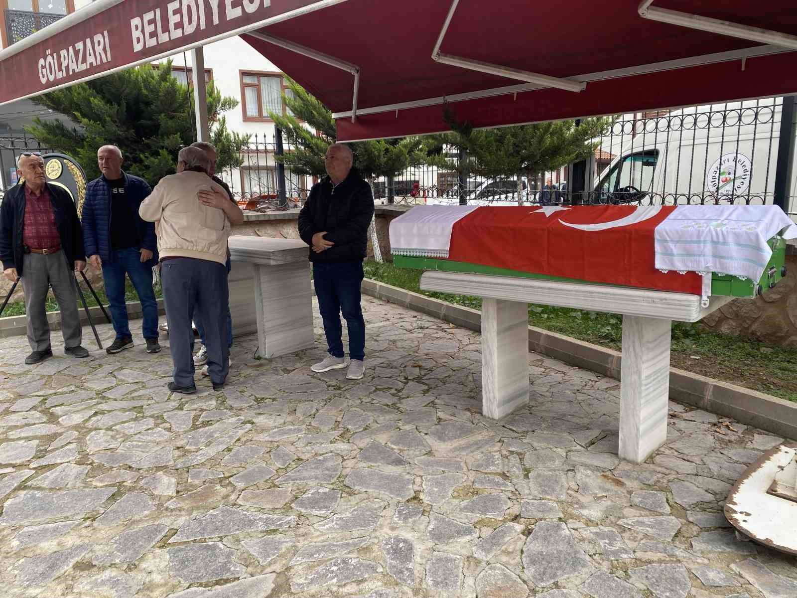 Sınıf arkadaşının yumruğuyla ölen 16 yaşındaki İsmail toprağa verildi