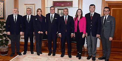 Sivrihisar Eğitim Vakfından Rektör Adıgüzel'e ziyaret
