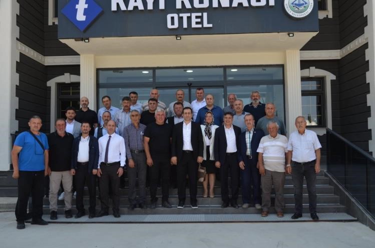 Söğüt muhtarlarından Kaymakam Tuncere veda yemeği