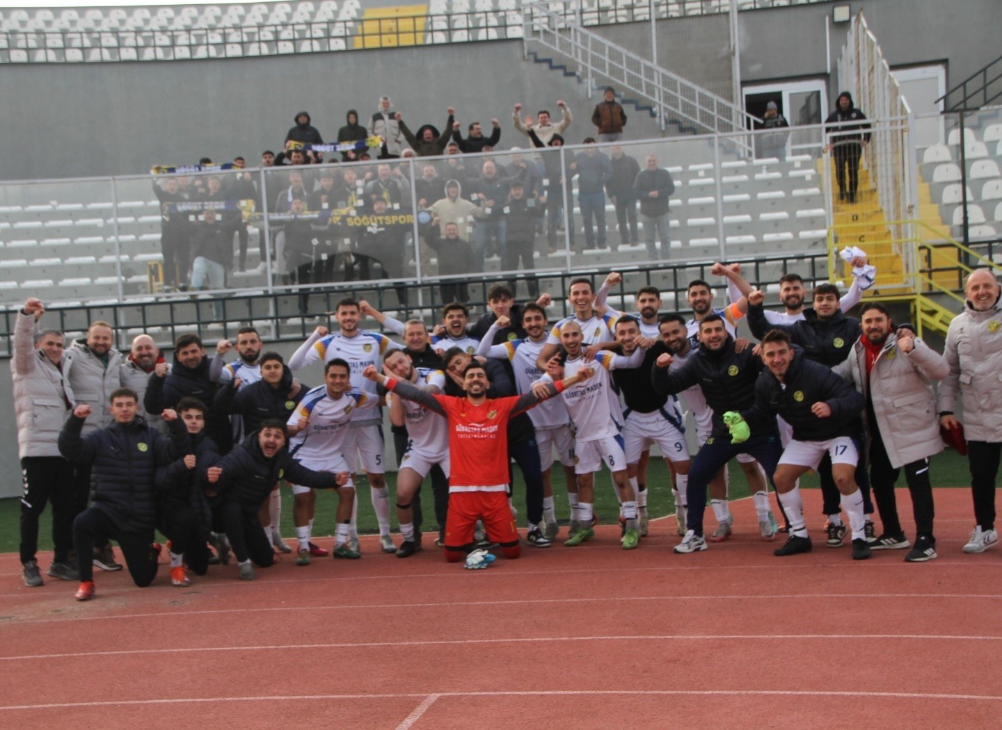 Söğütspor zorlu maçı kazanmasını bildi