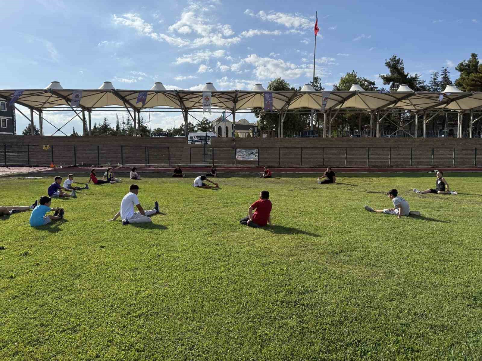 Söğütte atletizm antrenmanları gerçekleştirildi