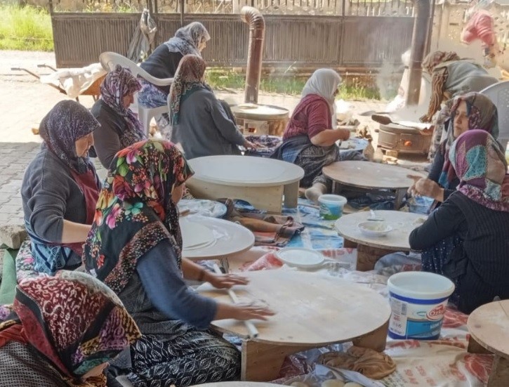 Tavşanlı Değirmisazda yağmur duası ve Hıdırellez şenliği bir arada kutlandı