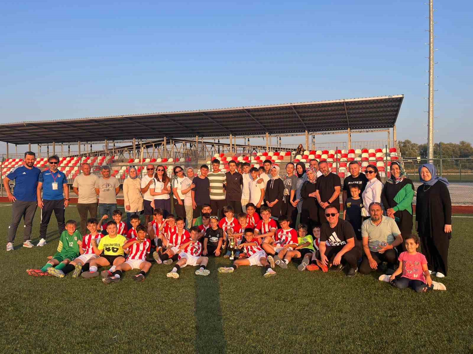 Tavşanlı İdmanyurdusporun başarı öyküsü dikkat çekiyor