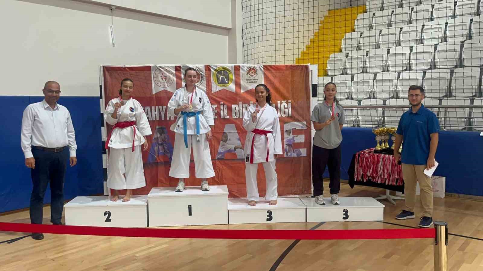 Tavşanlıda karate heyecanı