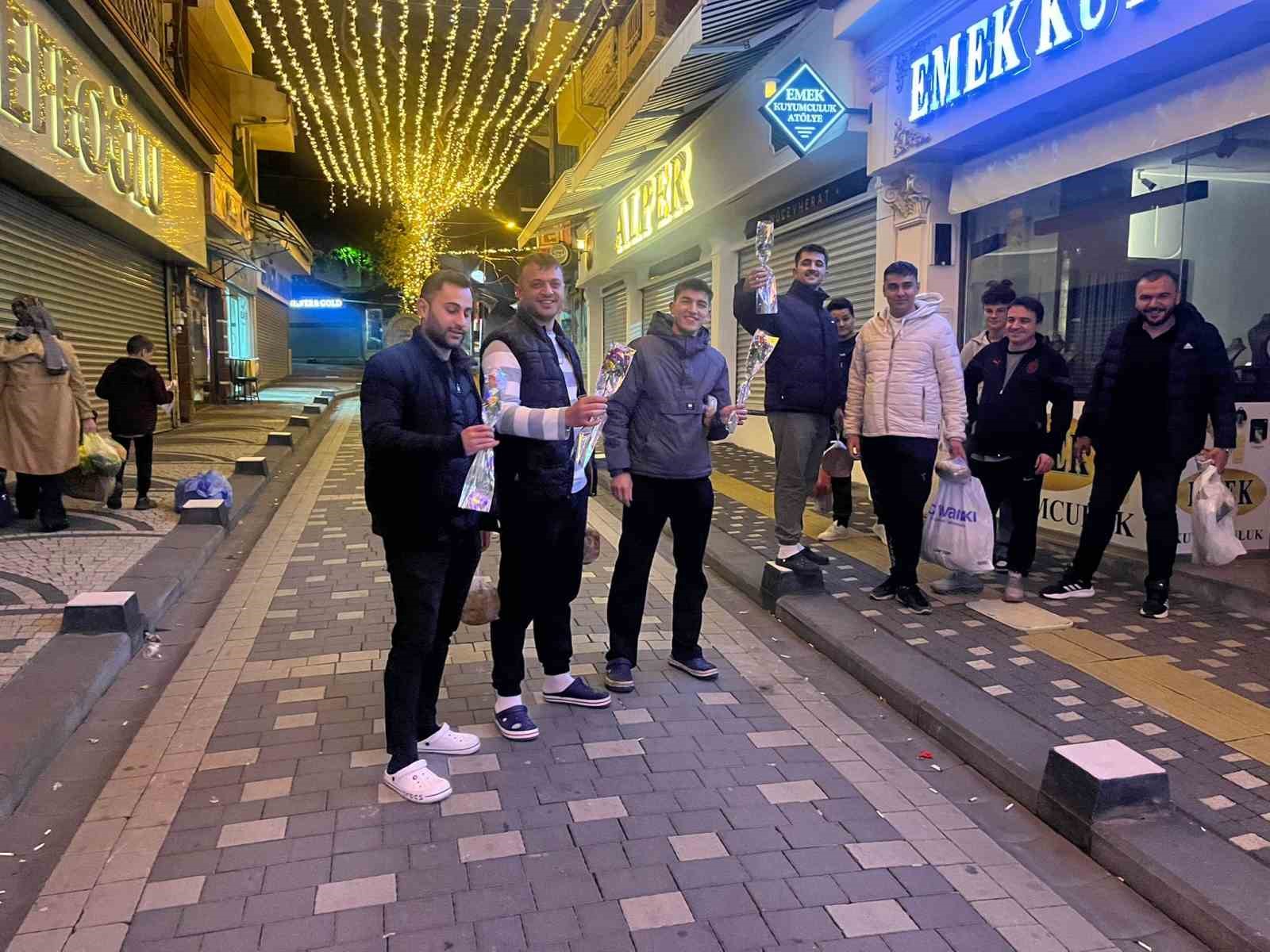 Tavşanlının kalbinde romantizm rüzgarları esti