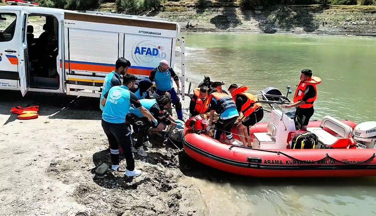 UMKE ve AFADdan nefes kesen suda boğulma tatbikatı