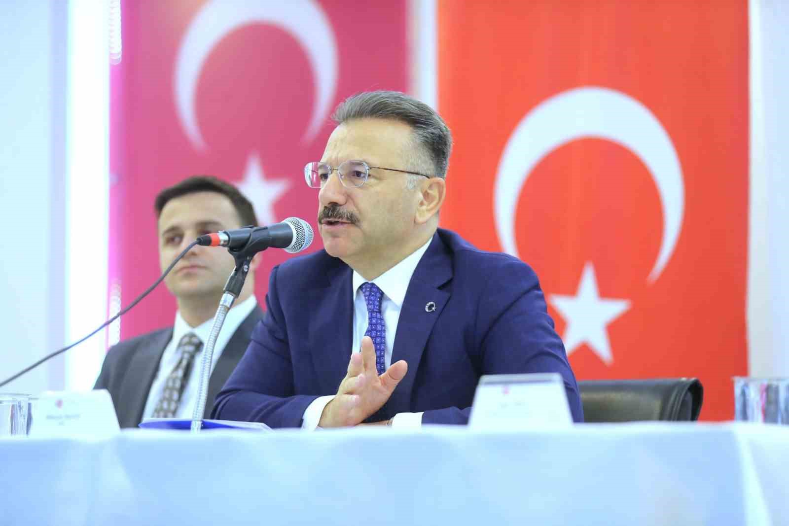 Vali Aksoy'un katılımı ile Seyitgazi ilçesinde muhtarlar toplantısı yapıldı