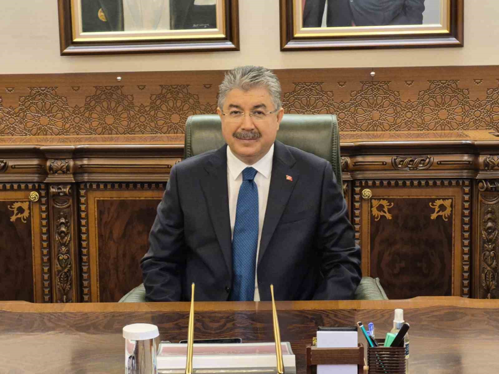 Vali Dr. Erdinç Yılmazın ilk mesajı Eskişehire hizmet oldu