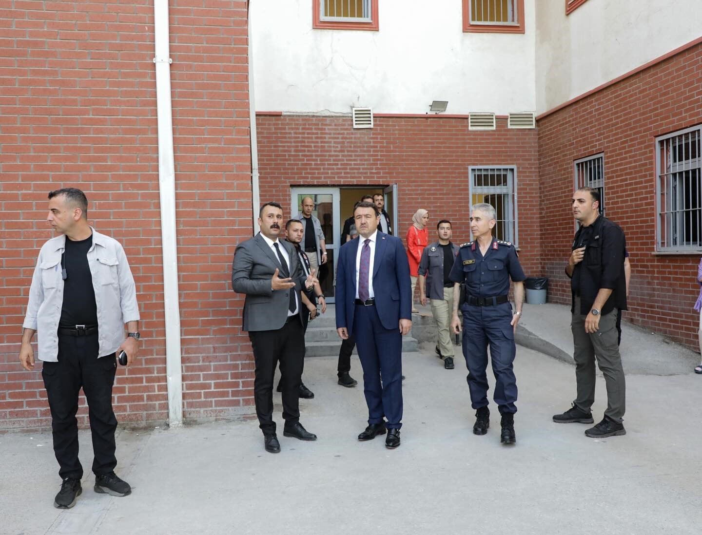 Vali Musa Işından Geri Gönderme Merkezine denetim ziyareti