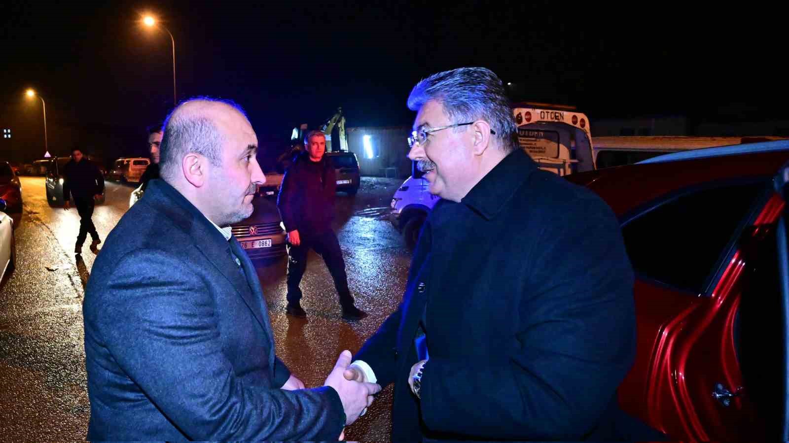 Vali Yılmazdan vefat eden Öztürkün ailesine taziye ziyareti