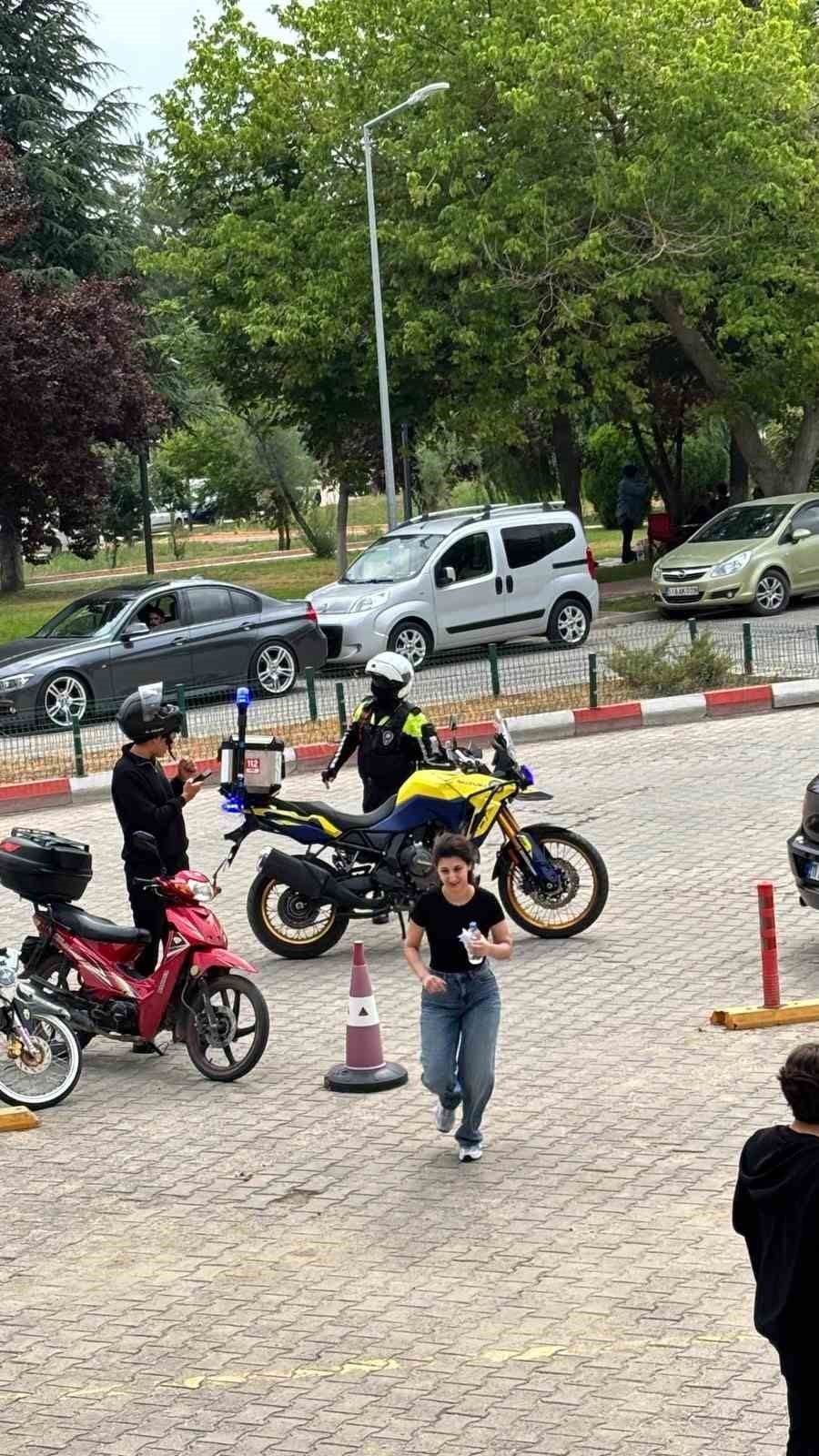 YKSde kimliğini unutan öğrencinin imdadına polis yetişti