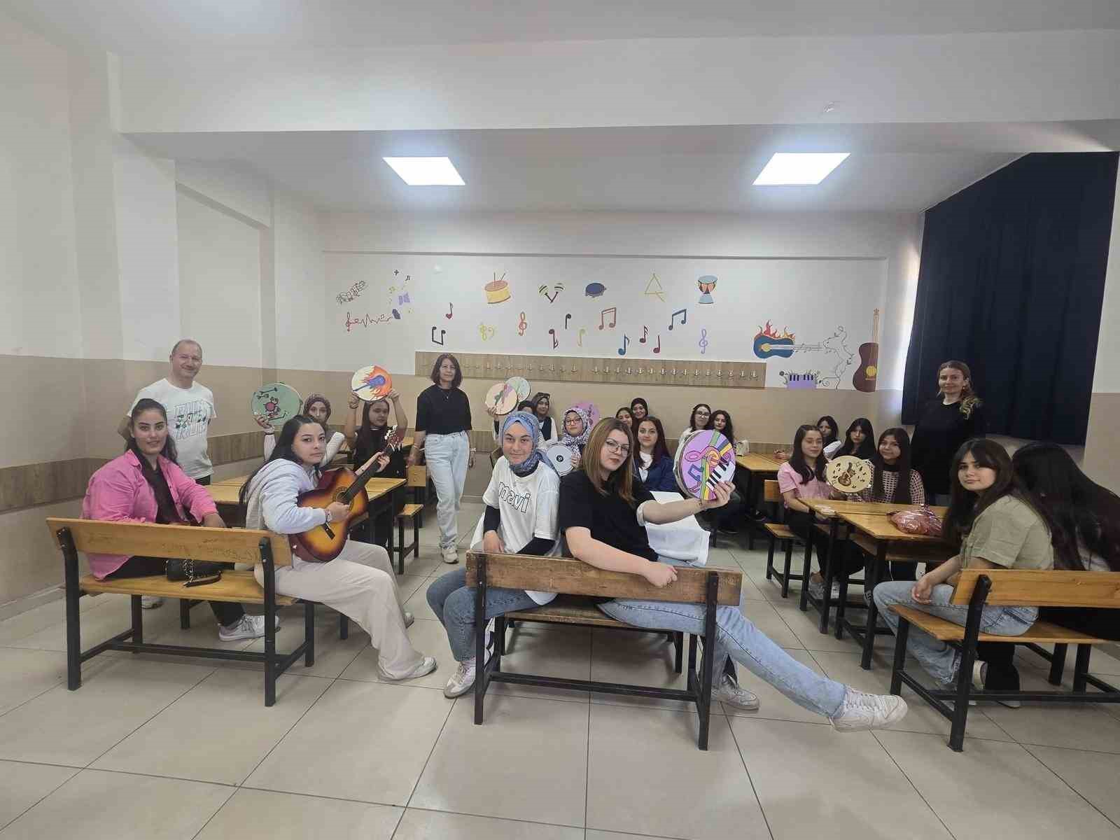 Zübeyde Hanım MTALde Müzik Sınıfı oluşturuldu