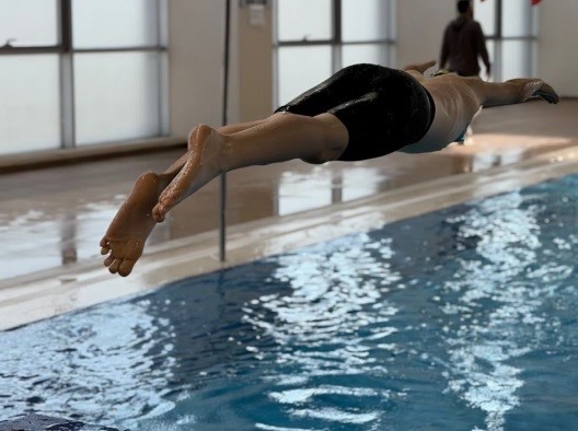 Tavşanlıda yüzme rekoru, 1000 kişi yüzme öğrendi