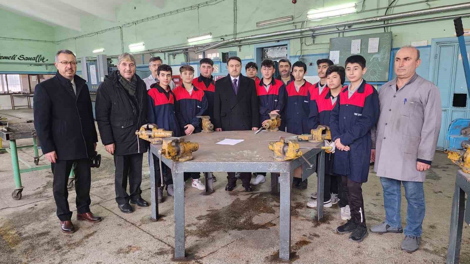 Vali Işın, Mesleki eğitim üretim, istihdam ve kalkınma açısından büyük önem taşıyor