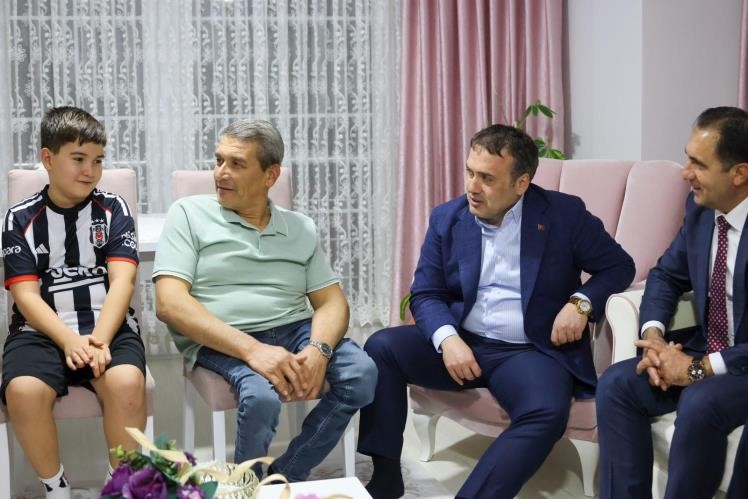 Vali Sözerden Bilecikte hane ziyareti