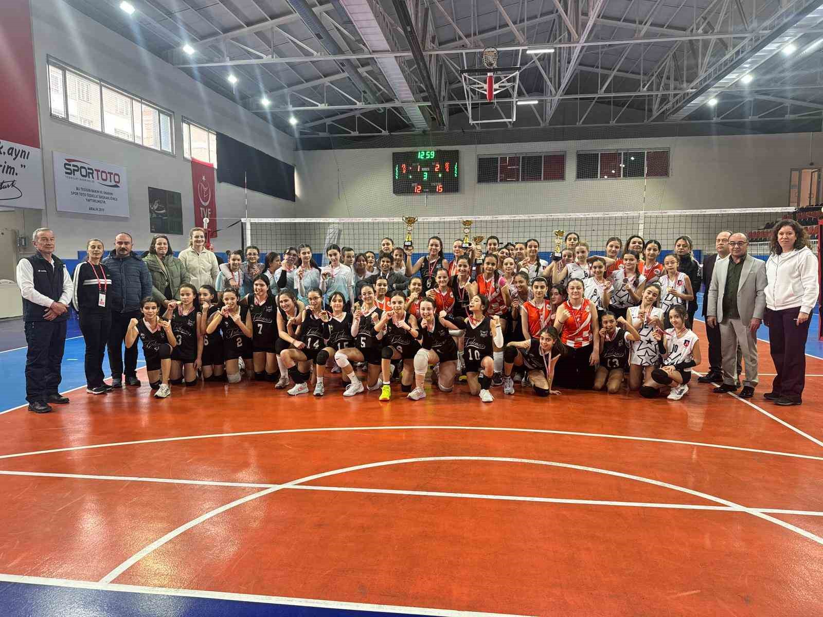 Voleybol Küçük Kız Müsabakaları tamamlandı