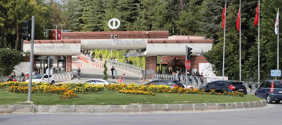 YÖK, Anadolu Üniversitesi Rektörlüğü için ilana çıktı