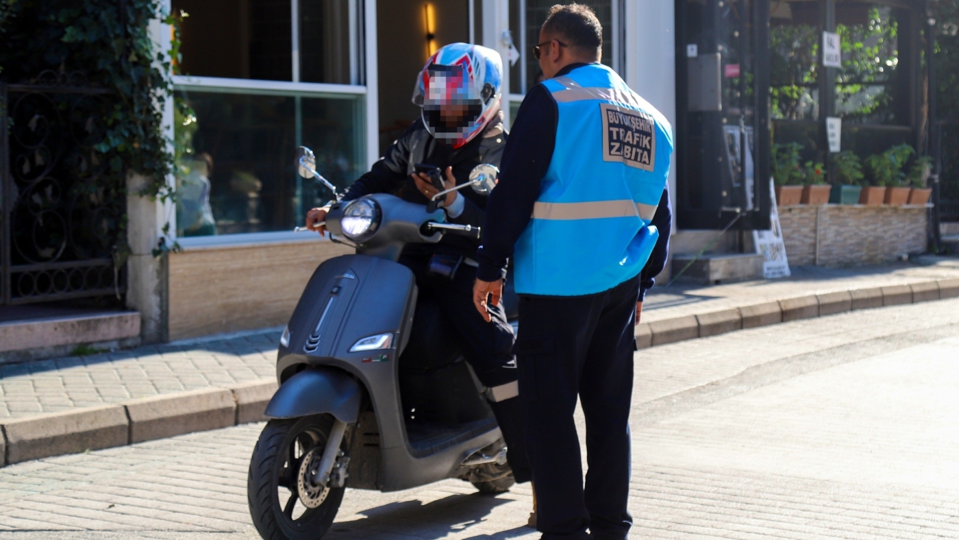 AW815176_06-i6ad8a6beed4b9.jpg