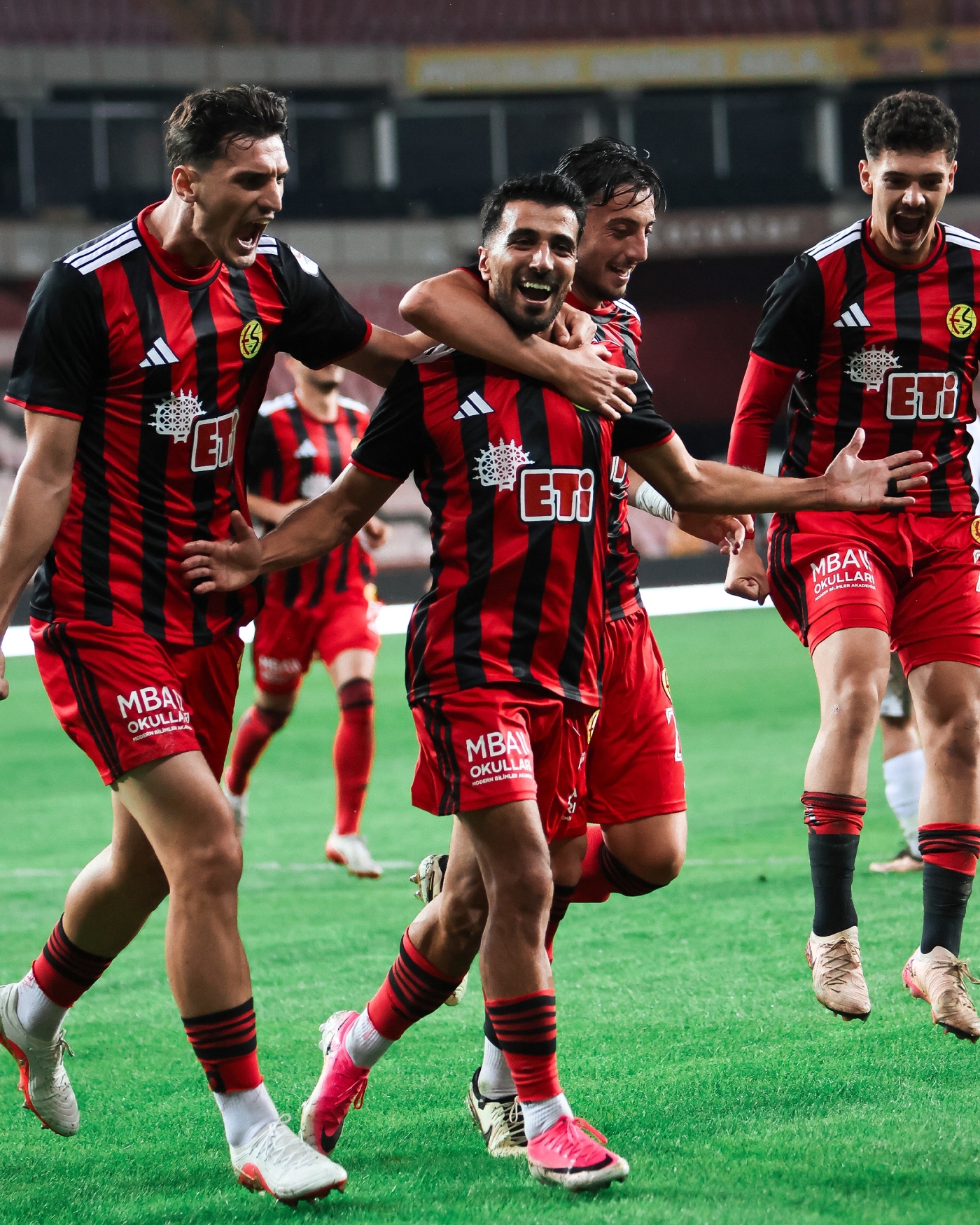 eskişehirspor3-i6aba0f5c85c2d.jpg