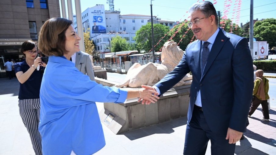 Vali Erdinç Yılmaz’dan Büyükşehir Belediyesine ziyaret