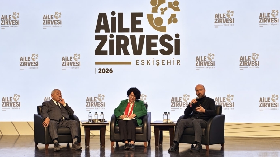 Eskişehir’de Aile Zirvesi’nde aile yapısı, nüfus ve toplumsal değişim ele alındı