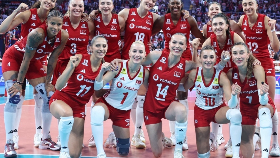 Filenin Sultanları Sırbistan’ı set vermeden geçti, finale yükseldi