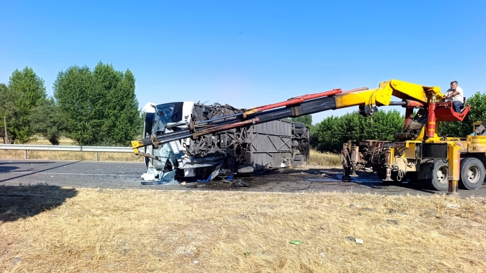 Afyonkarahisar’da yolcu otobüsü devrildi: 22 yaralı