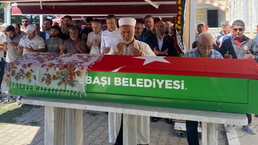 Girne’deki gemi kazasında hayatını kaybeden Elmas Demir son yolculuğuna uğurlandı