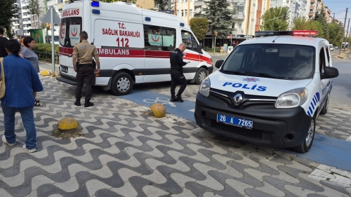 Eskişehir’de yolun karşısına geçerken otomobil çarptı