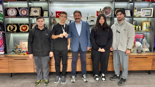 Eskişehir’e Hemsball’da Türkiye şampiyonluğu