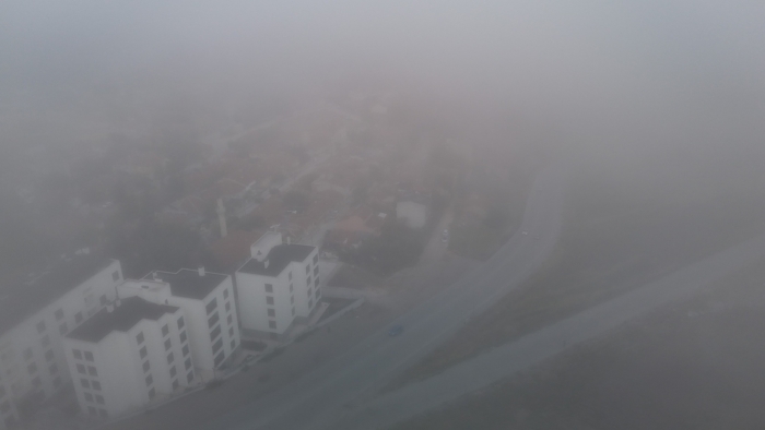 Eskişehir güne yoğun sisle başladı: Sürücüler zorlandı
