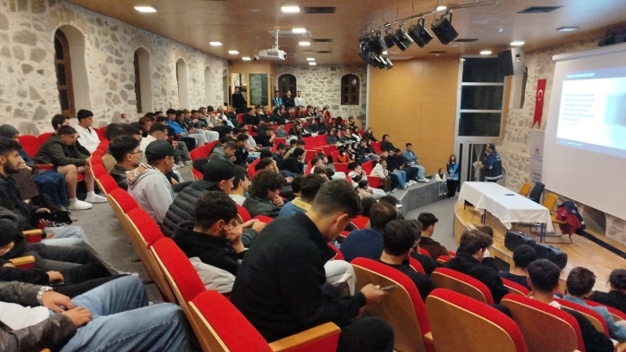 Eskişehir polisinden uyuşturucuyla mücadelede farkındalık çalışması: 565 kişiye ulaşıldı