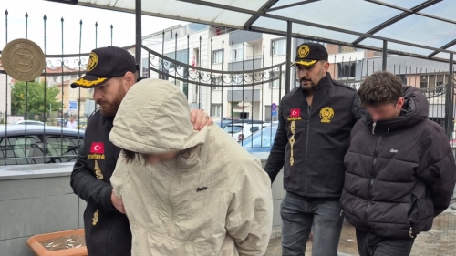 Eskişehir'de silahlı kavga: 2'si çocuk 5 şüpheli adliyede