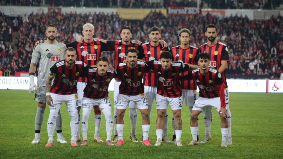 Eskişehirspor’da uzatma nefesi! Kerem Baykuş yenilgiyi önledi: 2-2