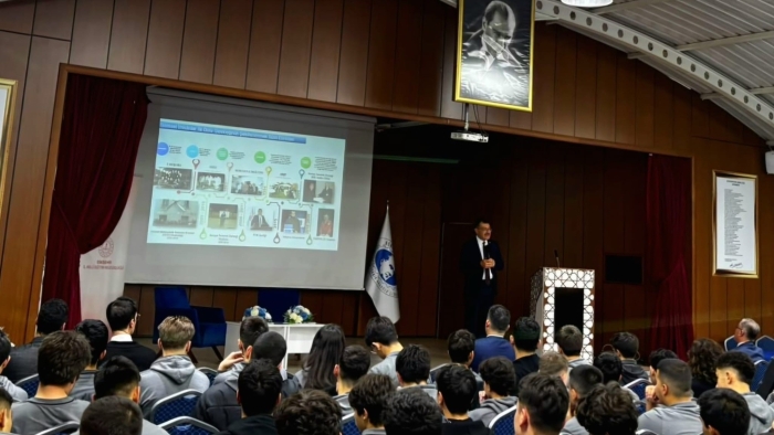 Prof. Dr. Hasan Mandal Eskişehir'de mezun olduğu okula döndü