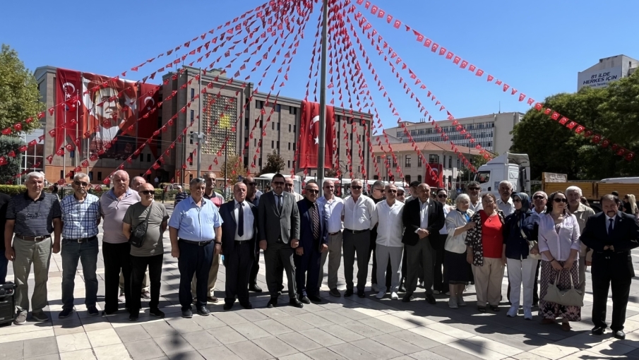 İYİ Parti’den 2 Eylül’de Atatürk Anıtı’na çelenk