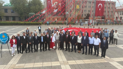 İYİ Parti Eskişehir’den 30 Ağustos’ta Atatürk Anıtı’na çelenk